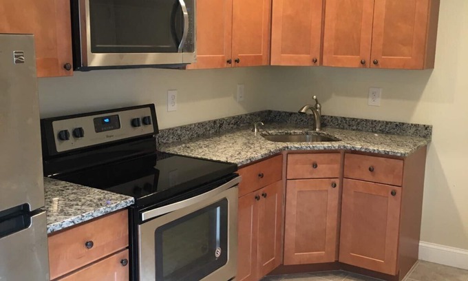 Narragansett Pier Apartment | The Boon street apartment in Narragansett Pier walk to the beach!