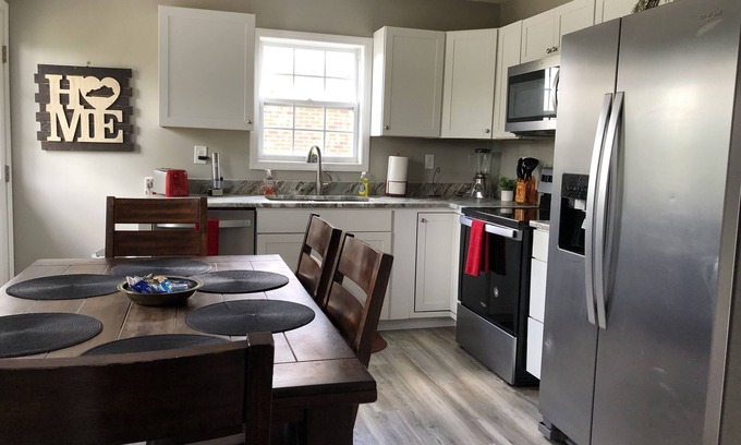 Shepherdsville House | THE BOURBON BARREL - Close to Louisville, E-town, and Glendale!