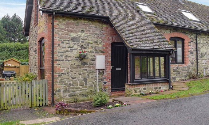 Burwarton Cottage | The Boyne Arms Cottage