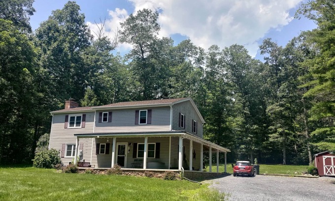 Dayton House | The Branch Bike House - Rad Shenandoah Retreat
