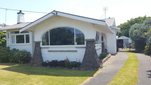 Whanganui Bed & Breakfast | The Bungalow