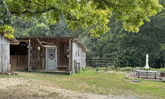 Lenoir City House | The "Bunkhouse" At Hunter Hollow Farm