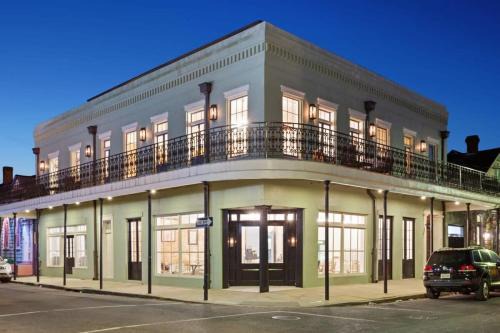 Faubourg Marigny House | The Burgundy House #1 Steps to the French Quarter
