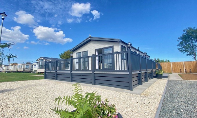 Skegness Apartment | The Buttercup Lodge - Countryside View