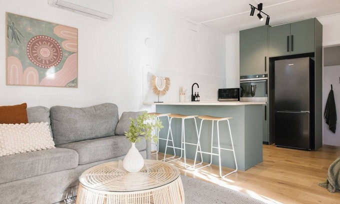 Kingston Park Apartment | The Byron - Luxury Seaside Kingston Park Studio