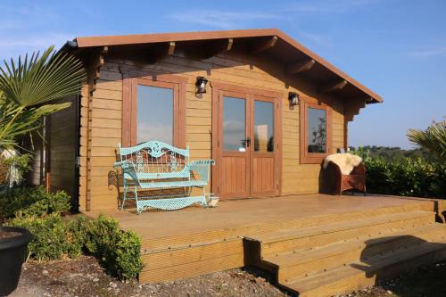 Enniskillen House | The Cabin Pipershill
