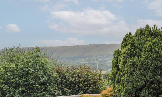 Swanage Cottage | THE CABIN, romantic, with a garden in Swanage