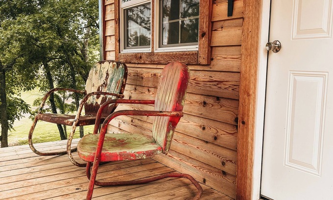 Iron Post Cabin | The Cabins at Bent Pine Ranch ~ Cabin #1