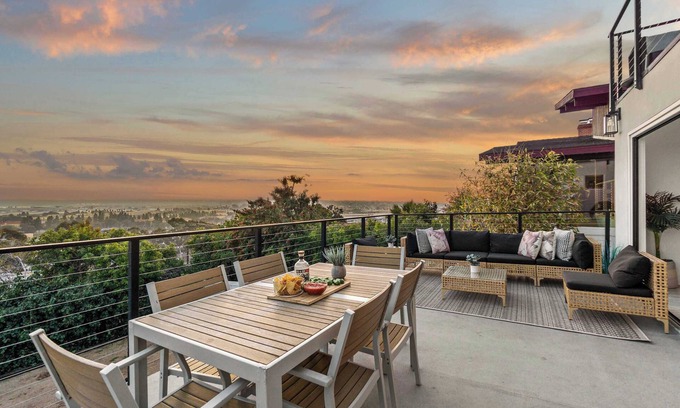 Mission Hills House | The California II- Luxury Mission Hills Hideaway