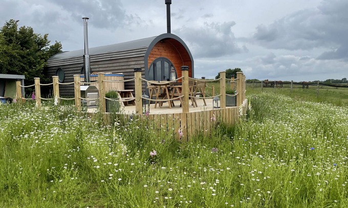 Banbury Cabin | The Campion