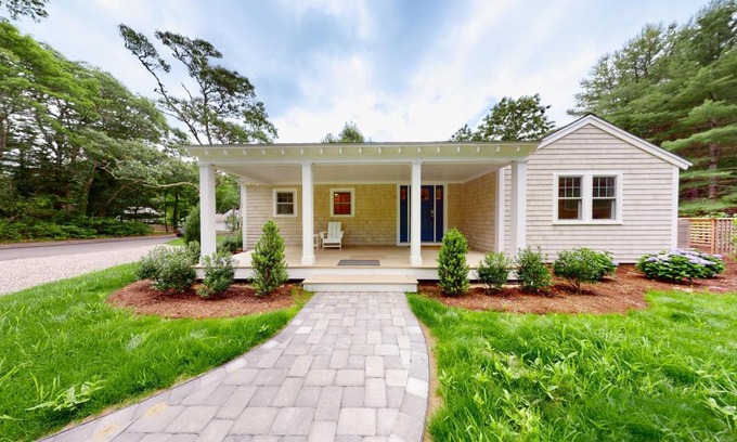 Cotuit House | The Cape House