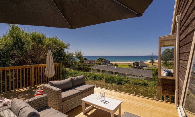 Onemana House | The Captain's Lookout - Onemana Holiday Home