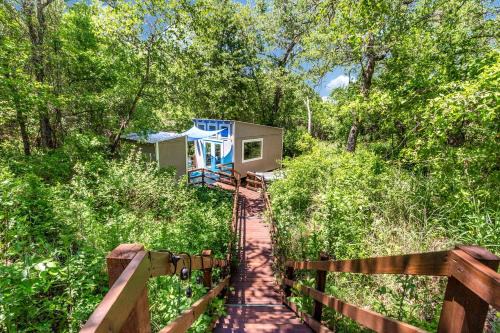 Weatherford House | The Casa Estiva- A Restful Getaway in the Forest in Weatherford, TX