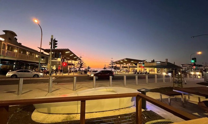 Henley Beach Apartment | The Cast Away Apartment Henley Beach