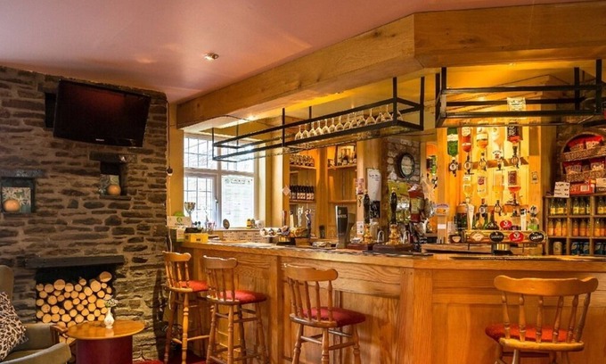 Talgarth Hotel | The Castle Hotel