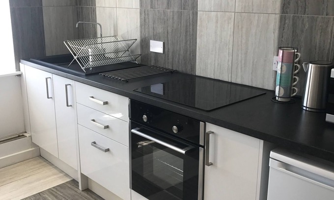 Tredegar Apartment | The Castle Lodge
