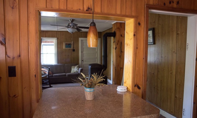 Hawks Cottage | THE CATTAIL COTTAGE (Brown) - BEDROOMS: 2