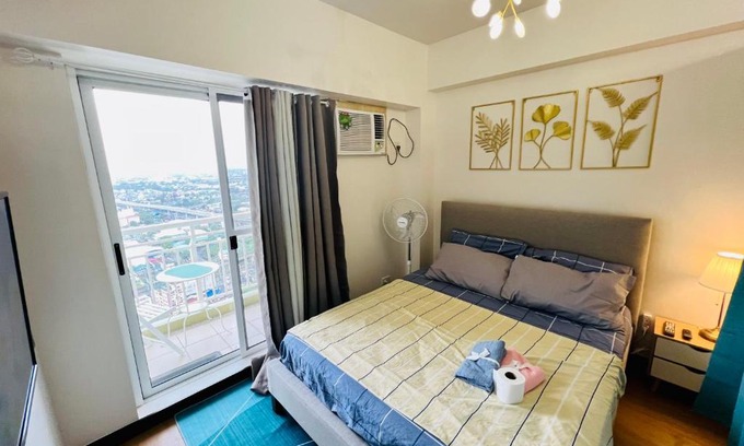 A. Bonifacio Apartment | The celandine By DMCI