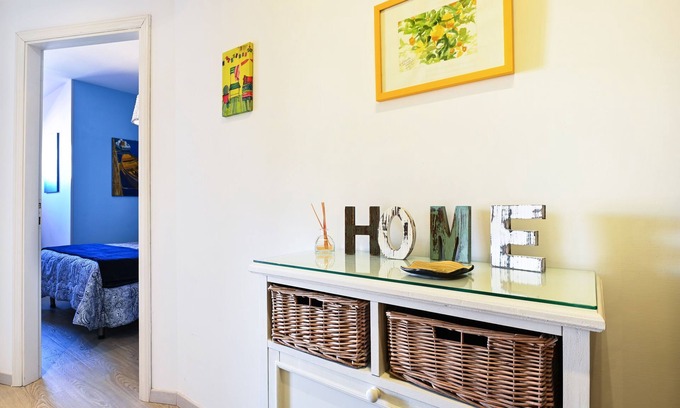 Sorrento City Centre Apartment | The Center Of Sorrento, A Short Walk From The Station And All Amenities.