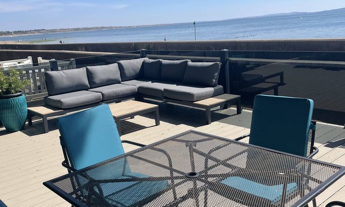 Mudeford Ski Chalet | 'the Chalet by the Sea , Under the Tree"