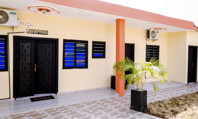 Abomey-Calavi Hotel | The Champion Hôtel