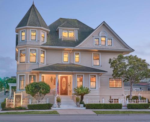 Pacific Grove Bed & Breakfast | The Charles Pacific Grove