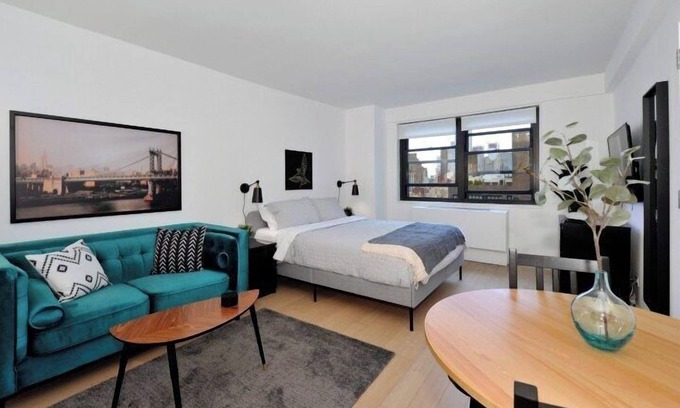 Midtown East Apartment | The Chic Vibe 8653