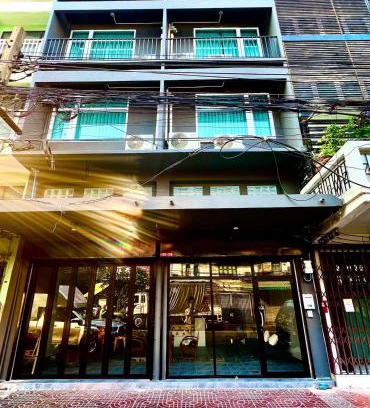 Pom Prap Apartment | The Circle 2