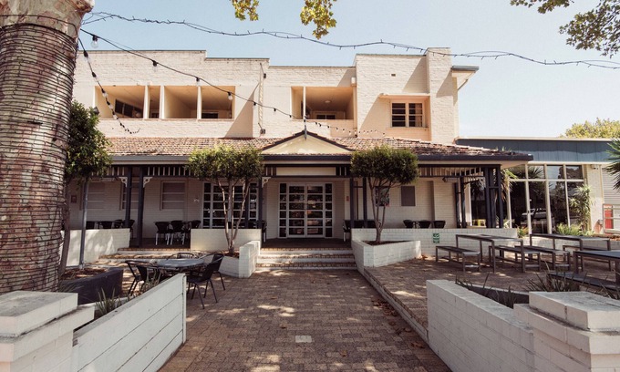 Inglewood Hotel | The Civic Hotel