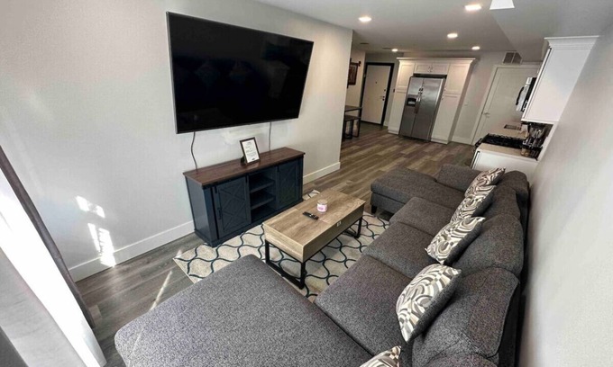 Paterson Apartment | The Classic Suite: 2BR close to NYC