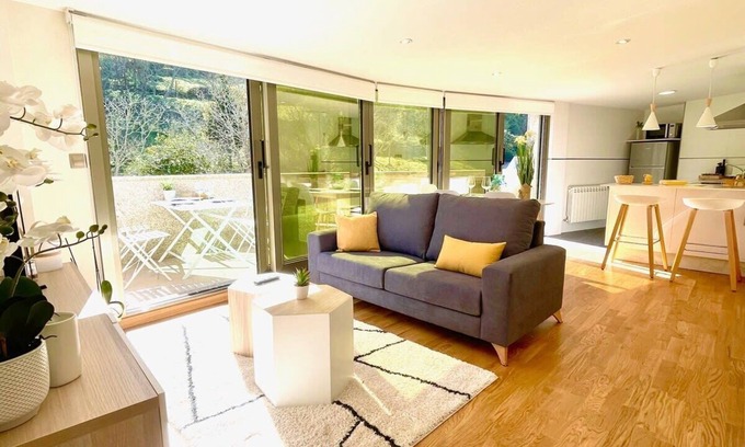 Viveiro Apartment | The Cliffs - Montmar