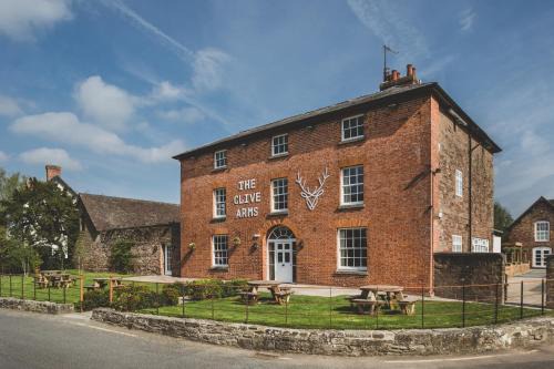 Bromfield Hotel | The Clive Arms