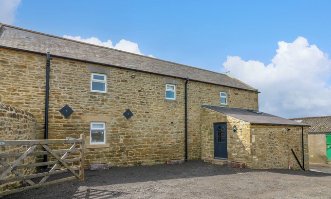 Hallington Cottage | THE COACH HOUSE, pet friendly, with a garden in Corbridge