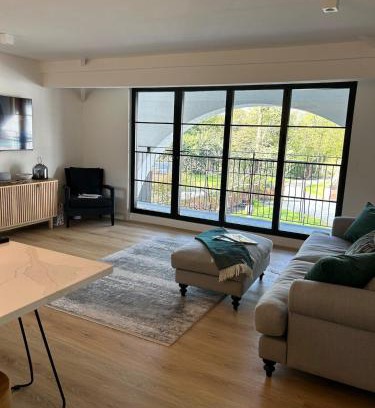 Kempsey Apartment | The Coach House, Barrells Court