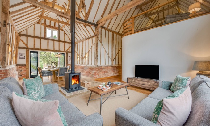 Ipswich House | The Corn Barn - Three Bedroom House, Sleeps 6