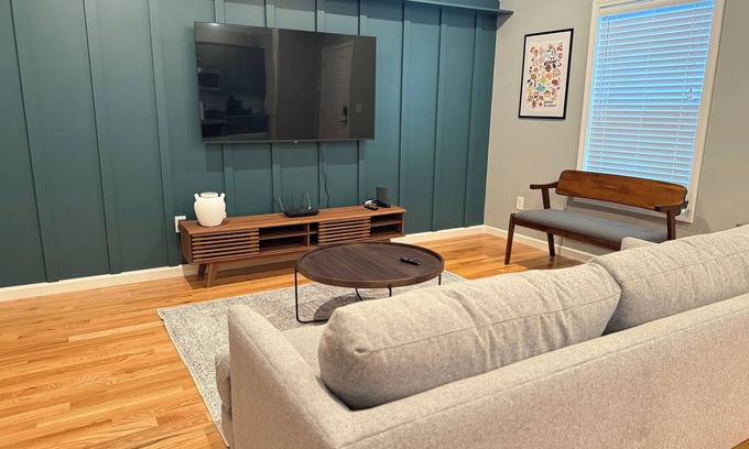 Lewisburg House | The Corner at SJ - Cozy + Modern Retreat in Lewisburg