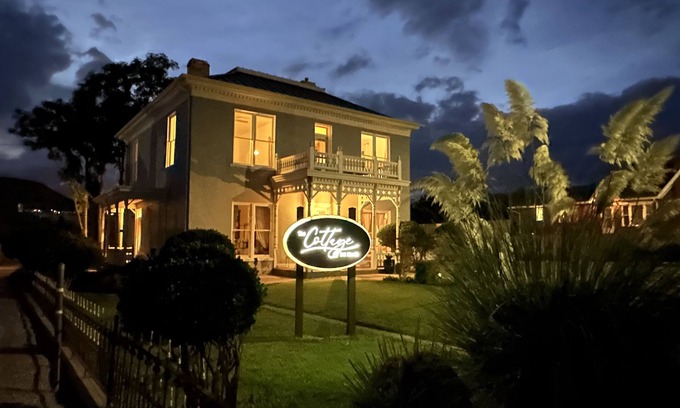 St. George Historic District House | The Cottage @ 241 North