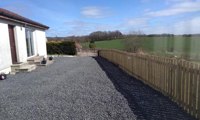 Coatbridge House | The Cottage - Hot Tub - nr Glasgow - self check-in