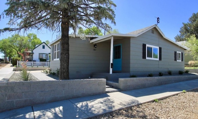 Prescott House | "The Cottage off Whiskey" in historic downtown Prescott
