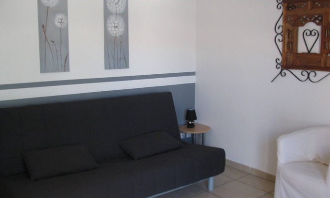 Grabels Apartment | The countryside at the gates of Montpellier - studio equipped for 2-3 people