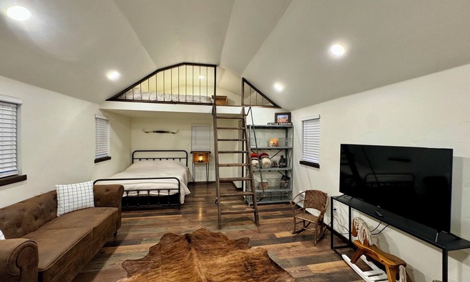Marion Cabin | The Cowboy Cabin