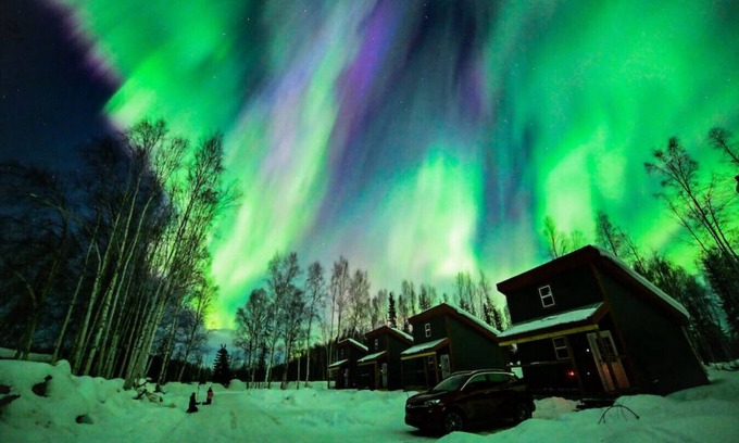 Badger Cabin | The Cozy Caribou - Frontier Village