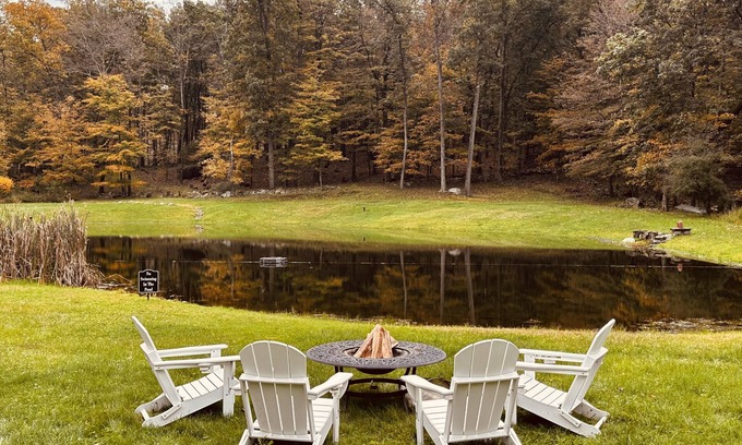 Goshen House | The Cozy Goshen Home, 5mins from LEGOLAND and near skiing!