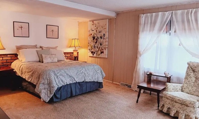 Batavia Apartment | The Cozy Nook! Charming 1-bedroom apartment in Batavia with WiFi, AC