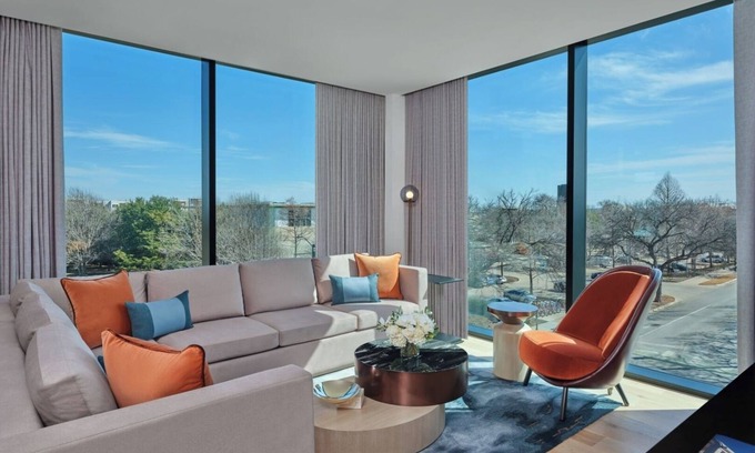 Fort Worth Cultural District Hotel | The Crescent Hotel | Crescent Suite | Prime Location for Museum Exploration