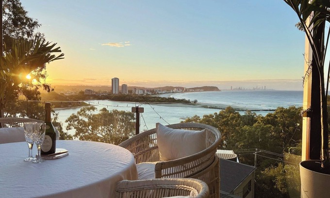 Currumbin House | The Currumbin Treehouse - Sauna/Ice bath/Float tank/Pool/Spa. Secluded retreat!
