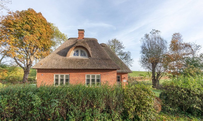 Tetenbull House | The Deichwärterkarte vacation home in Tetenbüll for up to 4 people
