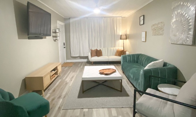 Alice House | The Doll House