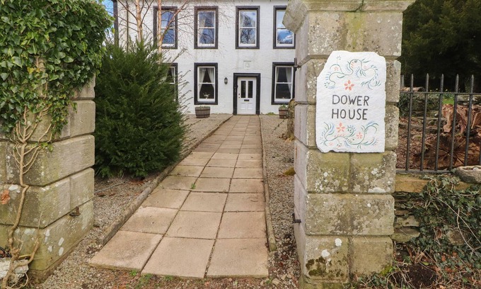 Bassenthwaite Cottage | THE DOWER HOUSE, pet friendly, character holiday cottage in Keswick