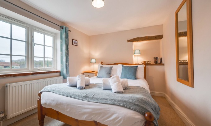 Melton Constable House | The Drift - Three Bedroom House, Sleeps 5